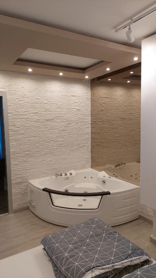 Apartman Nataly Ni Екстериор снимка